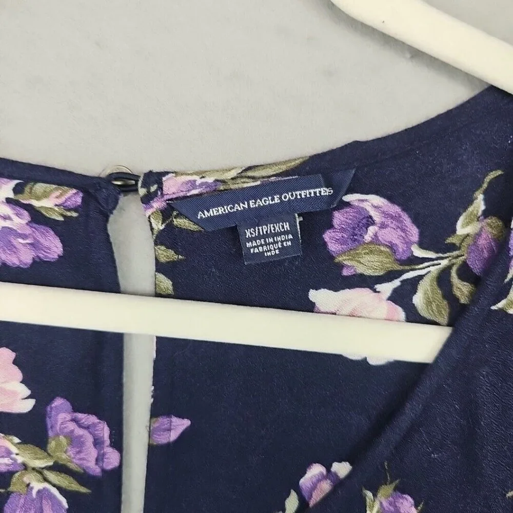 American Eagle Romper Womens XS Navy Blue Floral Viscose V-Neck Comfort Spring - Picture 2 of 12